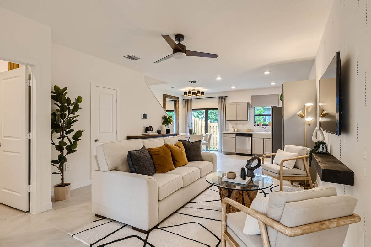 405_NE_1st_Drive_-_Web_Quality_-_005_-_09_Living_Room
