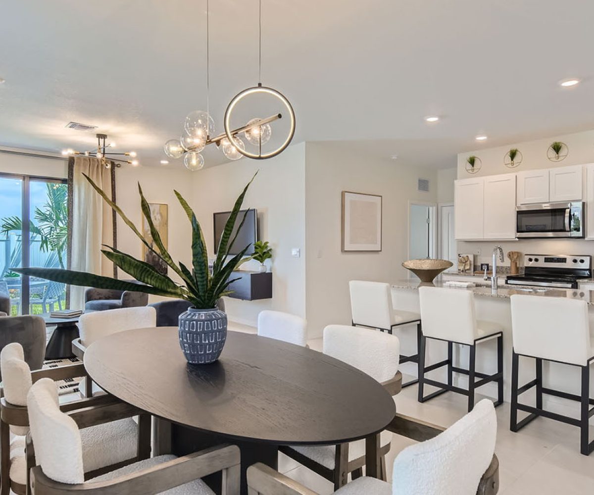 robie_0028_1567_SE_7th_Ct_-_Web_Quality_-_010_-_15_Dining_Room