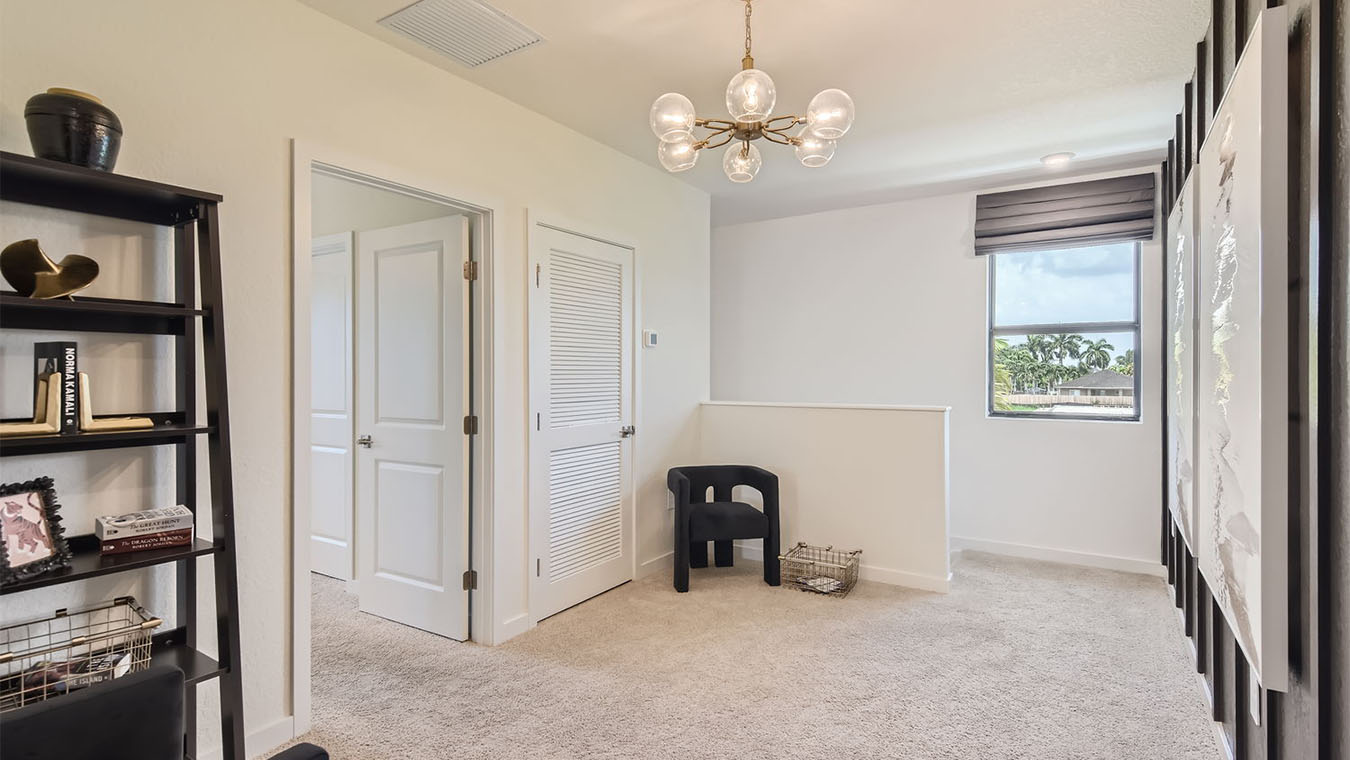 robie_0007_1567_SE_7th_Ct_-_Web_Quality_-_031_-_53_2nd_Floor_Landing