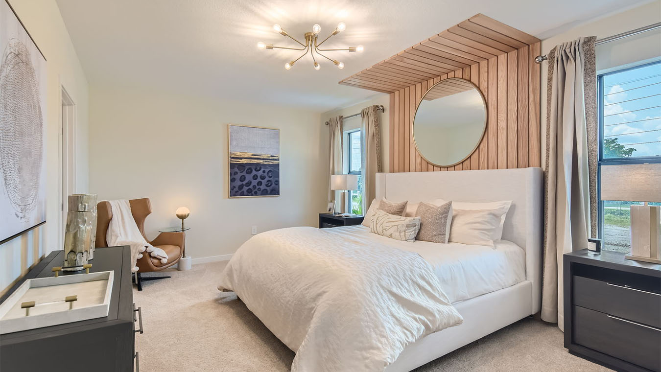 robie_0020_1567_SE_7th_Ct_-_Web_Quality_-_018_-_30_2nd_Floor_Primary_Bedroom