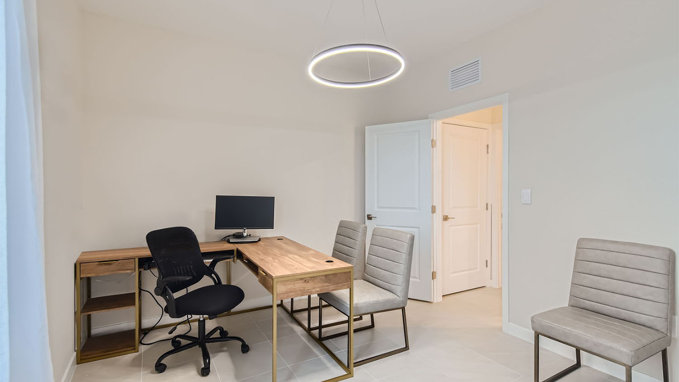 robie_0023_1567_SE_7th_Ct_-_Web_Quality_-_015_-_25_Bedroom-2