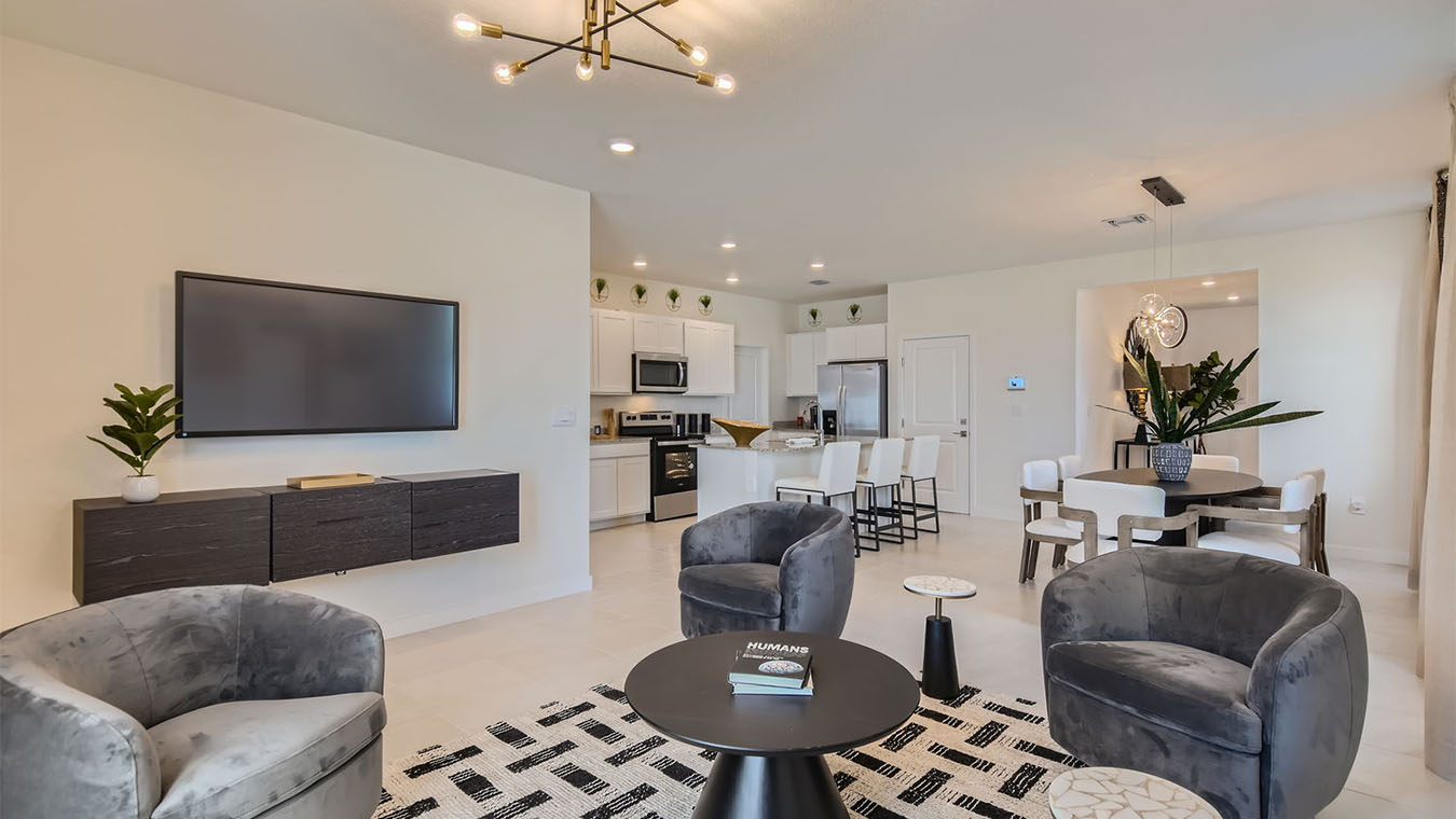 robie_0030_1567_SE_7th_Ct_-_Web_Quality_-_008_-_12_Living_Room-2